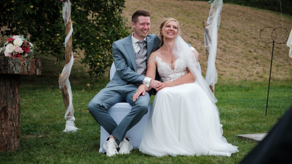 Hochzeitsfoto Hochzeitspaar bei der freien Trauung